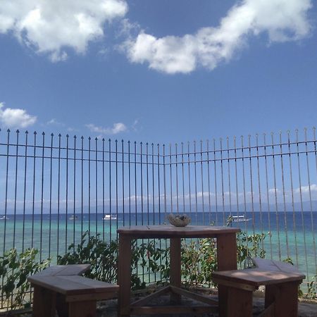 Ancelle Cristo Re Bed and Breakfast Moalboal Εξωτερικό φωτογραφία